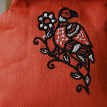 Load image into Gallery viewer, Chidai Vermillon Coin Purse with Metal Clasp