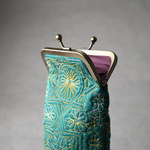 Load image into Gallery viewer, Satgaon Teal Spectcale case with Metal Clasp
