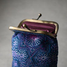 Load image into Gallery viewer, Satgaon Blue Spectcale case with Metal Clasp