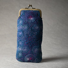 Load image into Gallery viewer, Satgaon Blue Spectcale case with Metal Clasp