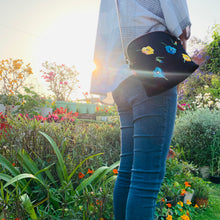 Load image into Gallery viewer, Banphool Trapeze Crossbody bag