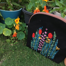 Load image into Gallery viewer, Kumaon Trapeze Crossbody bag