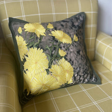 Load image into Gallery viewer, The Sevantige Linen Cushion Cover