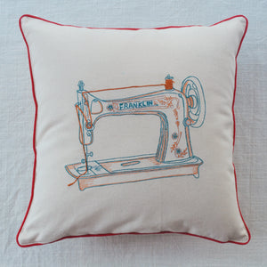 Retro Sewing Machine Cushion Cover